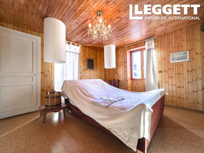 Image No.3-3 Bed House for sale