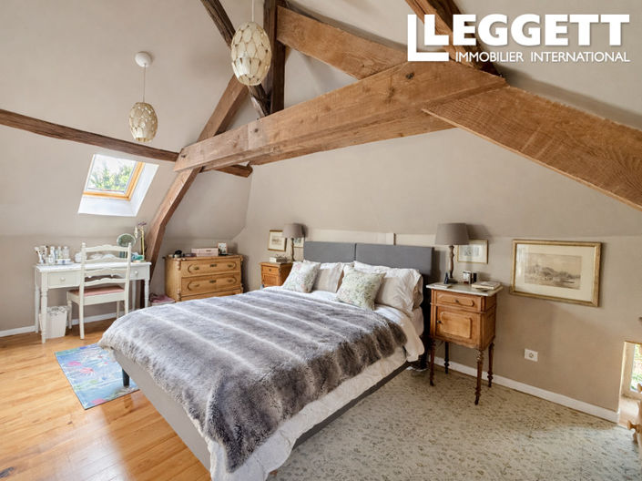 Image No.10-6 Bed House for sale