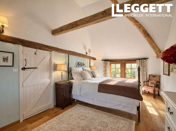 Image No.7-6 Bed House for sale