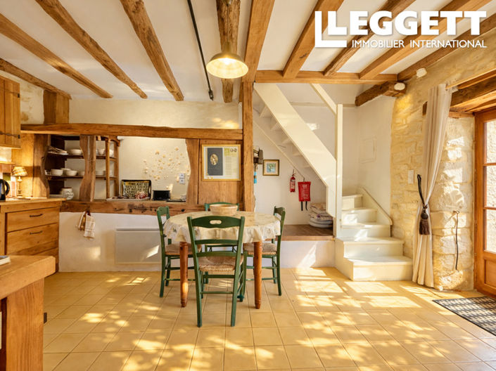 Image No.9-6 Bed House for sale