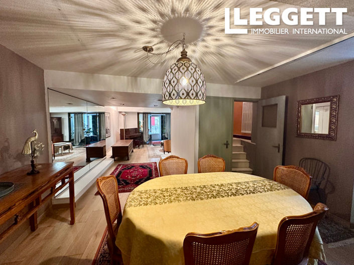 Image No.2-4 Bed House for sale