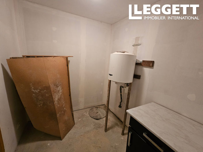 Image No.8-1 Bed House for sale