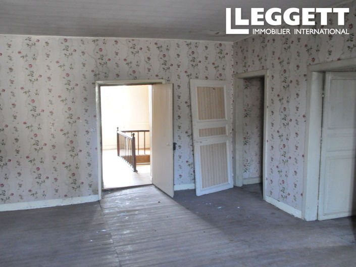 Image No.7-6 Bed House for sale