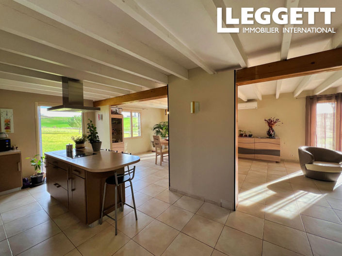 Image No.7-4 Bed House for sale