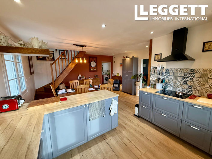 Image No.3-6 Bed House for sale