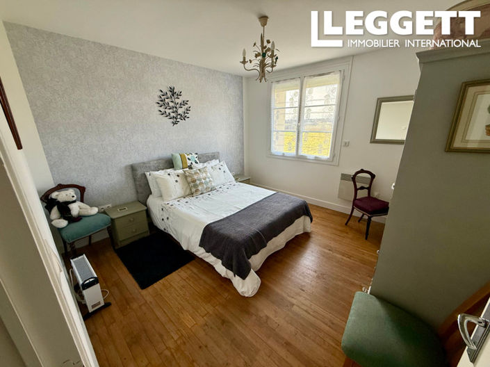 Image No.7-6 Bed House for sale