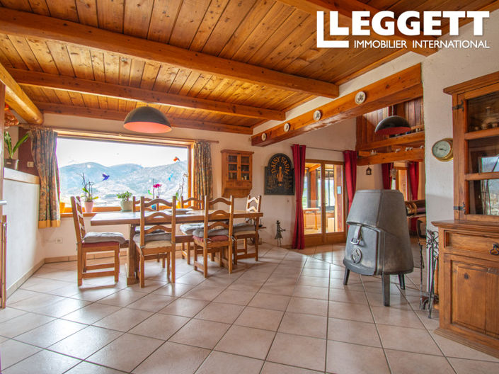 Image No.6-4 Bed House for sale