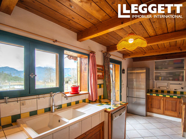 Image No.8-4 Bed House for sale