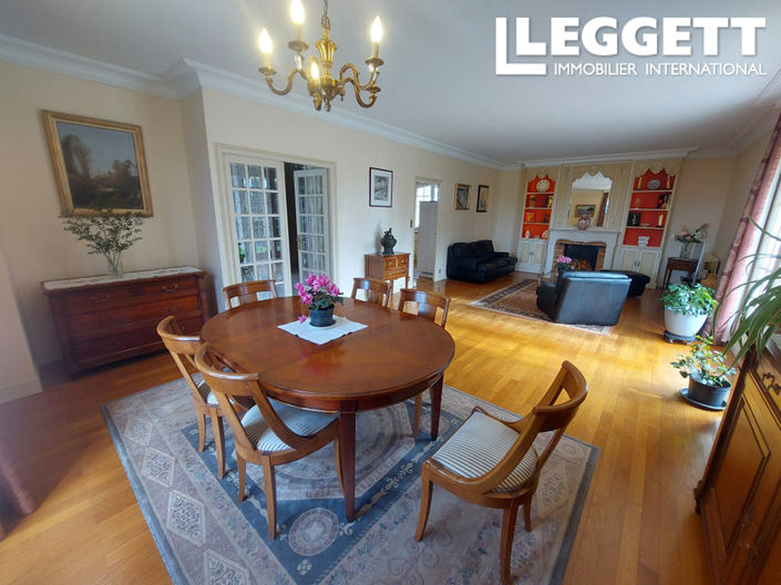 Image No.6-7 Bed House for sale