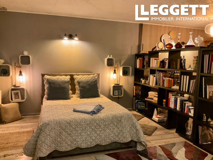 Image No.2-16 Bed House for sale