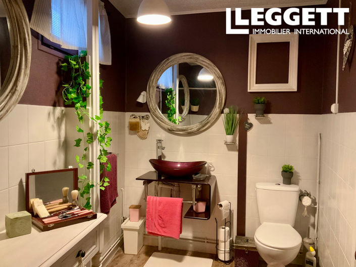 Image No.5-16 Bed House for sale