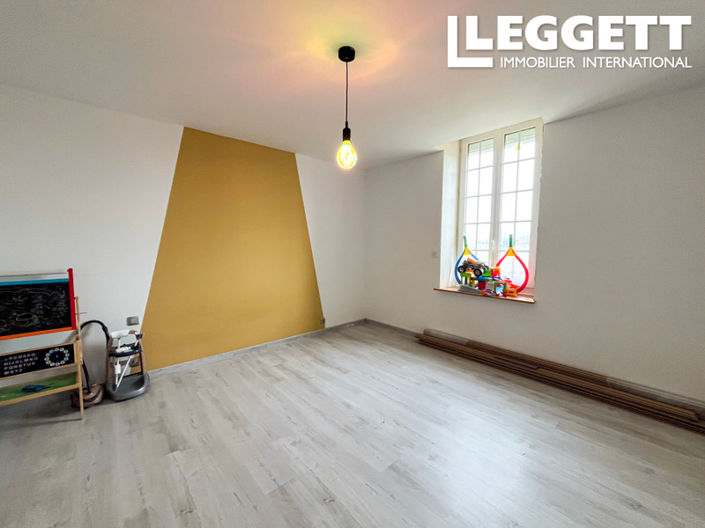 Image No.5-2 Bed House for sale