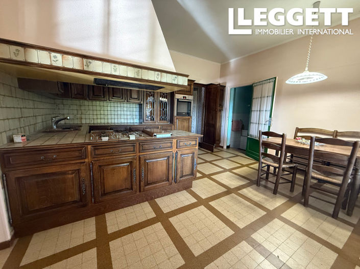 Image No.8-4 Bed House for sale