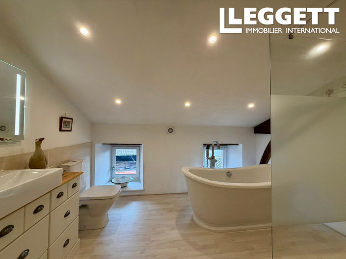 Image No.10-4 Bed House for sale