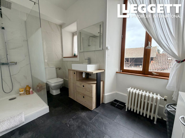 Image No.8-4 Bed House for sale