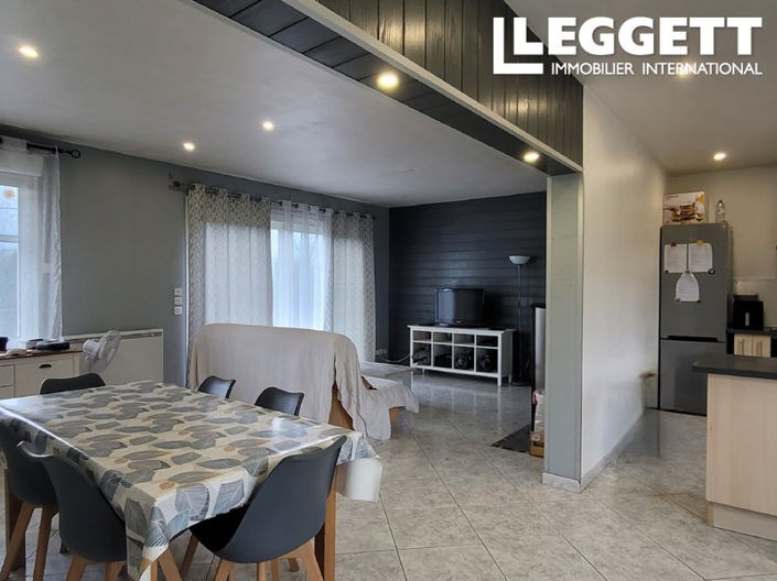 Image No.3-Maison de 4 chambres à vendre à Suaux