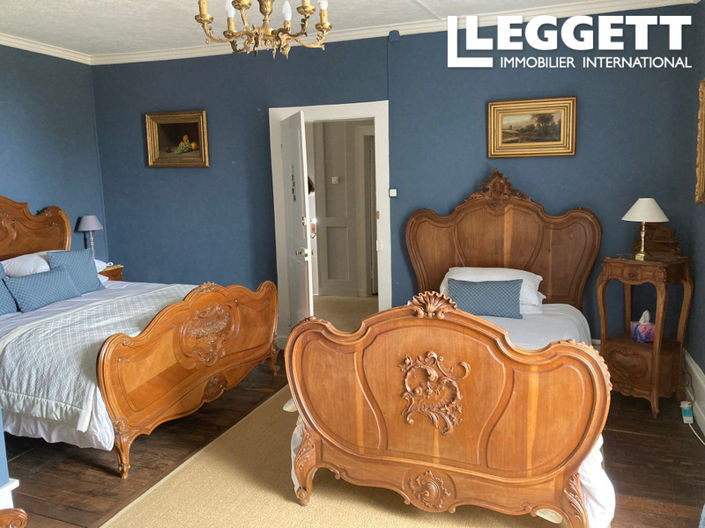 Image No.5-7 Bed House for sale