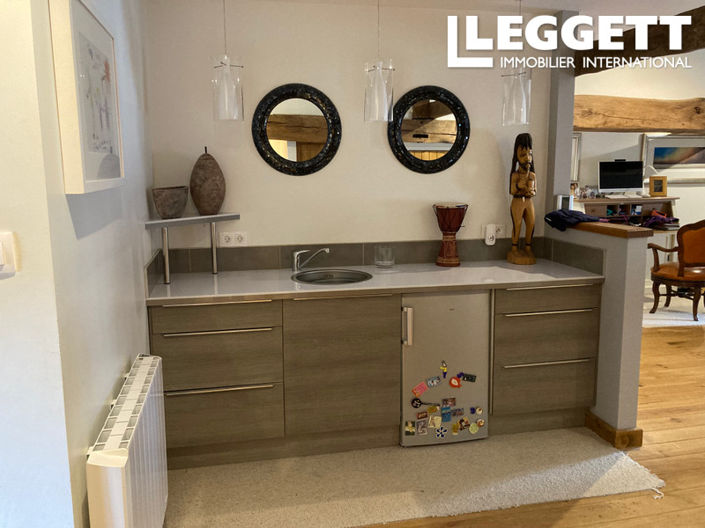 Image No.7-7 Bed House for sale