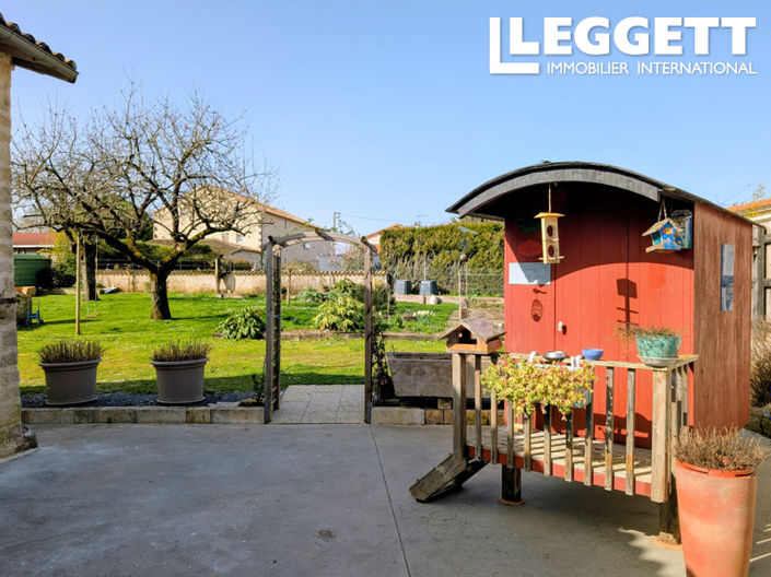 Image No.10-6 Bed House for sale