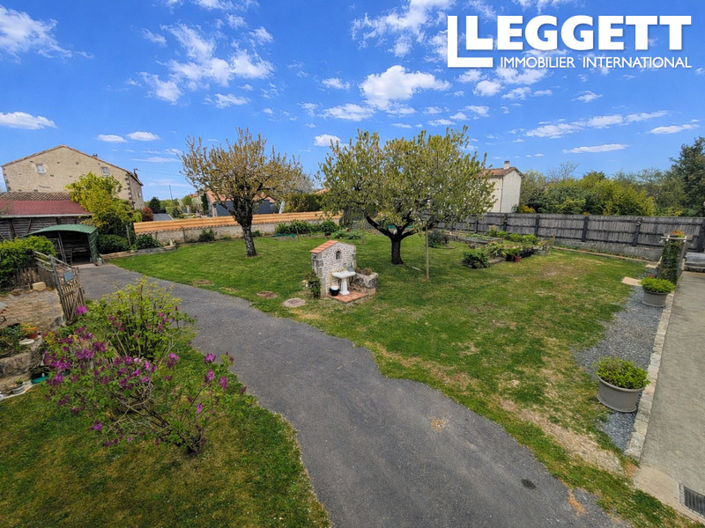 Image No.5-Maison de 6 chambres à vendre à Theil-Rabier