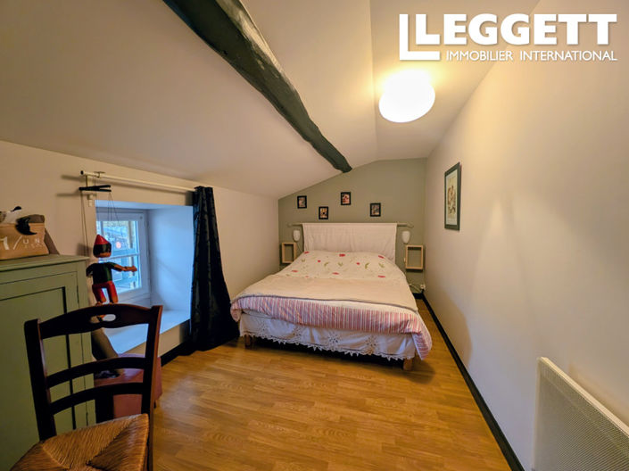 Image No.6-6 Bed House for sale