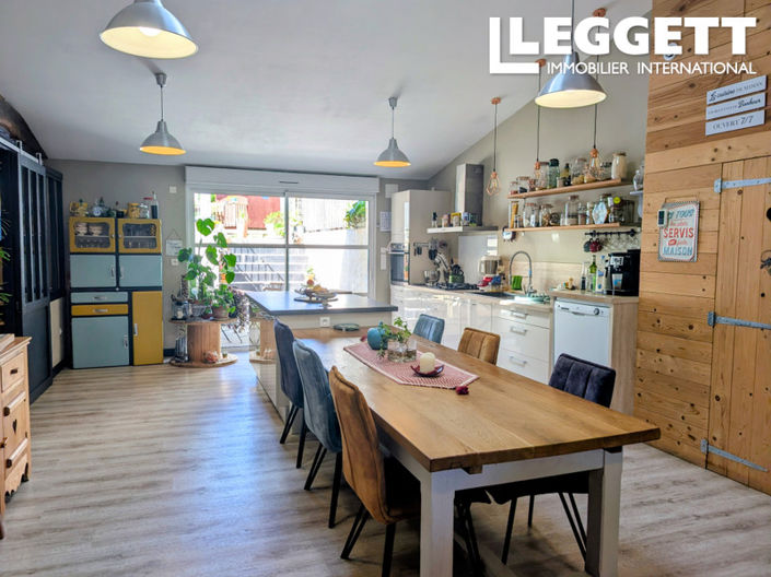 Image No.7-6 Bed House for sale