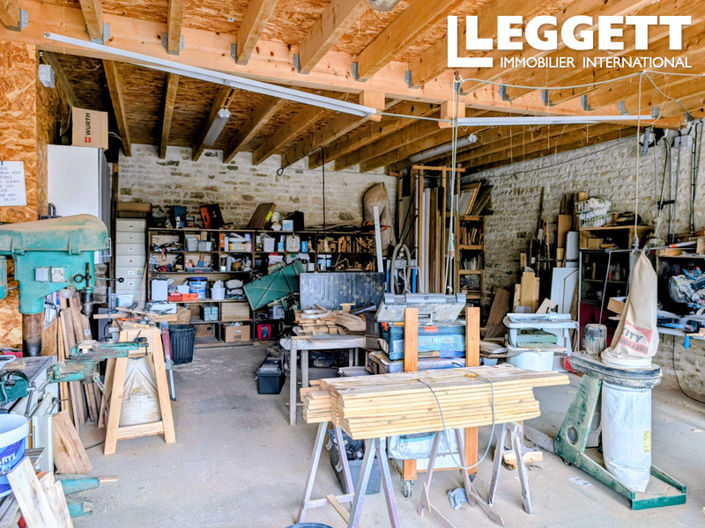 Image No.9-6 Bed House for sale