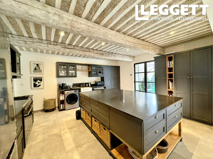 Image No.2-4 Bed House for sale