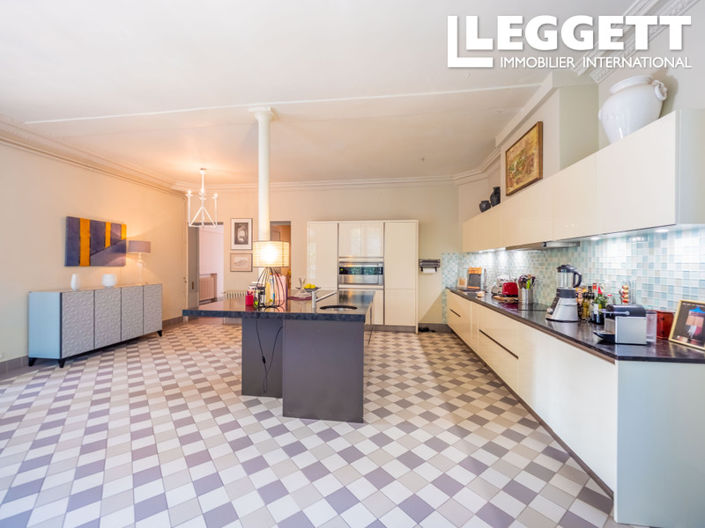 Image No.7-6 Bed House for sale