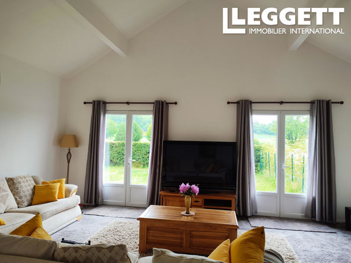 Image No.5-12 Bed House for sale