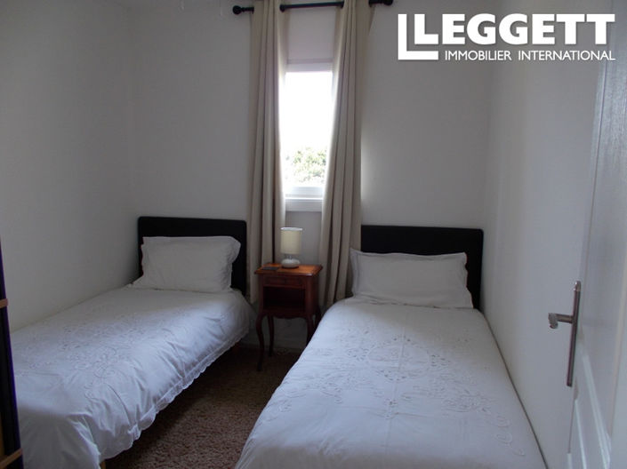 Image No.9-12 Bed House for sale