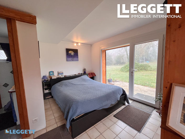 Image No.6-4 Bed House for sale