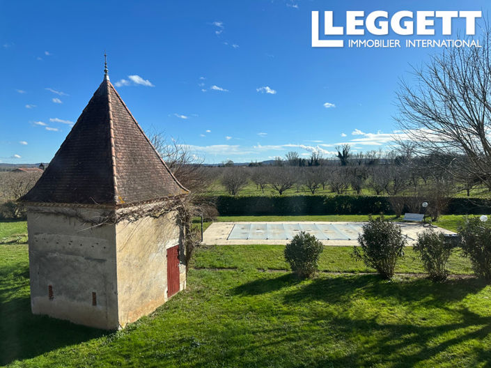 Image No.2-4 Bed House for sale