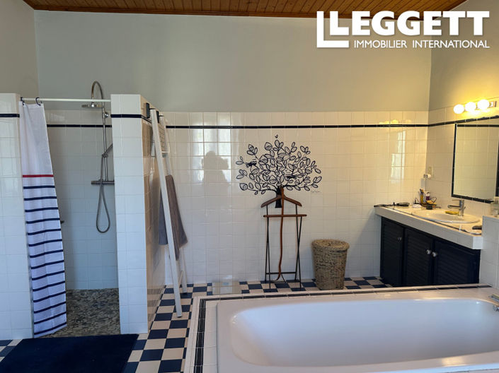 Image No.5-4 Bed House for sale