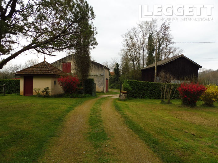 Image No.8-4 Bed House for sale