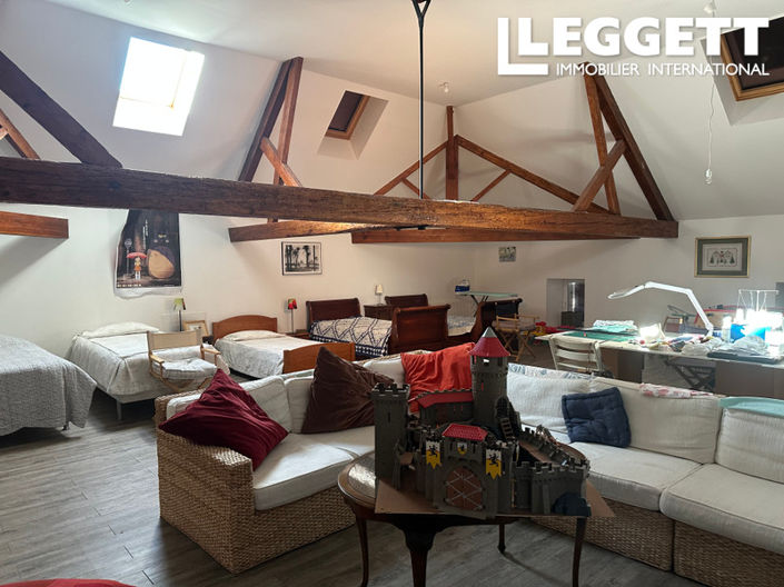 Image No.9-4 Bed House for sale