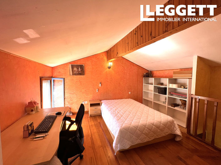 Image No.4-2 Bed House for sale