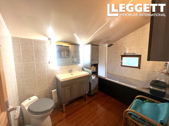 Image No.5-2 Bed House for sale