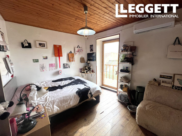 Image No.8-2 Bed House for sale