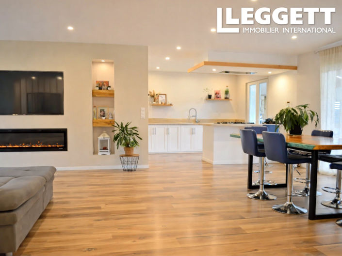 Image No.5-4 Bed House for sale