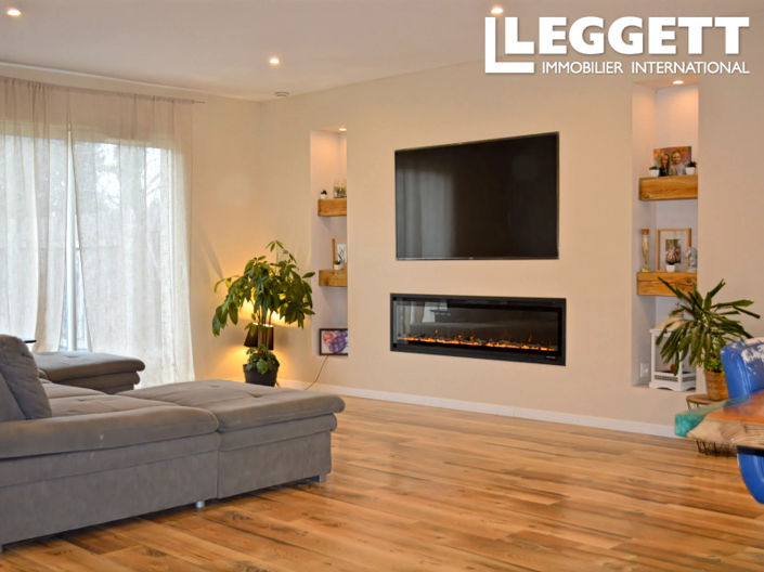 Image No.6-4 Bed House for sale