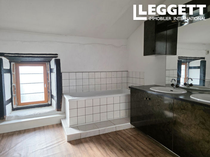 Image No.6-6 Bed House for sale