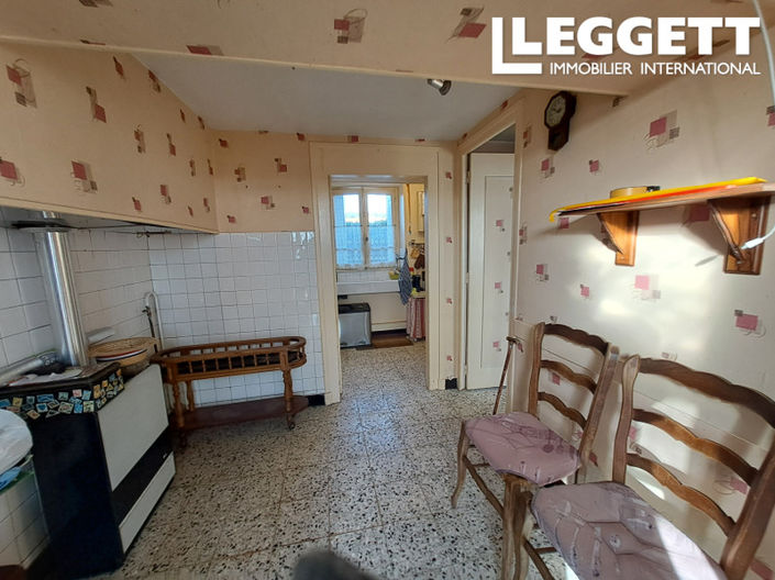 Image No.5-2 Bed House for sale