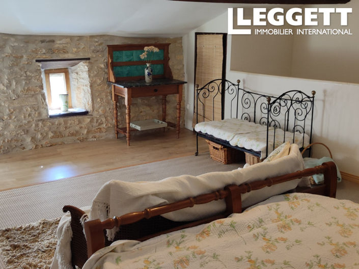 Image No.10-5 Bed House for sale