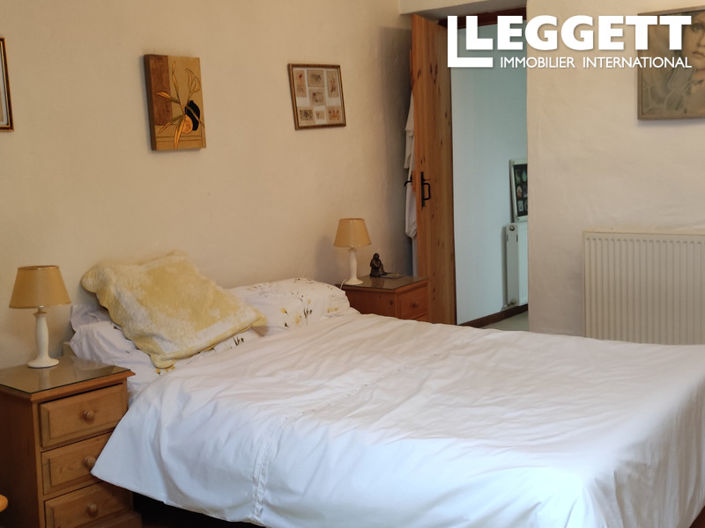 Image No.9-5 Bed House for sale