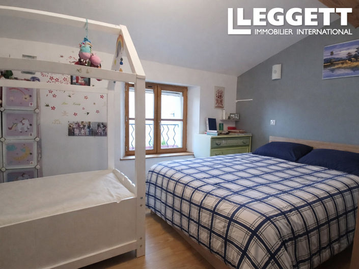 Image No.4-4 Bed House for sale