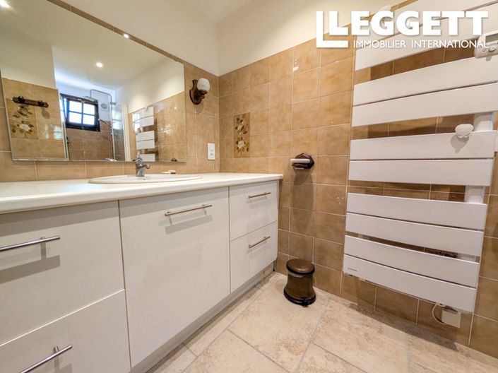 Image No.10-2 Bed House for sale