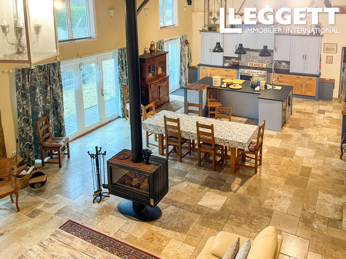 Image No.6-5 Bed House for sale