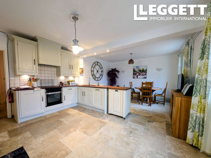 Image No.10-5 Bed House for sale