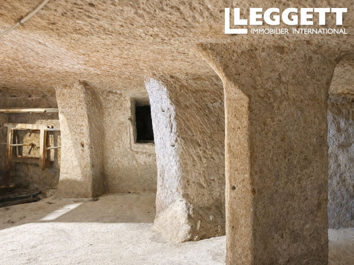 Image No.9-2 Bed House for sale